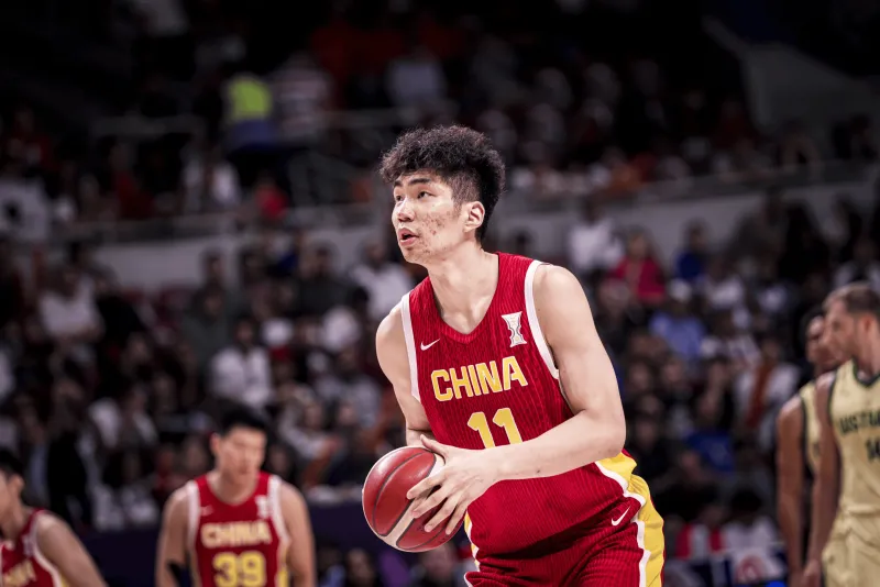 MK体育平台-余嘉豪：中国篮球需要跟着世界篮球潮流去走，这条路还很长