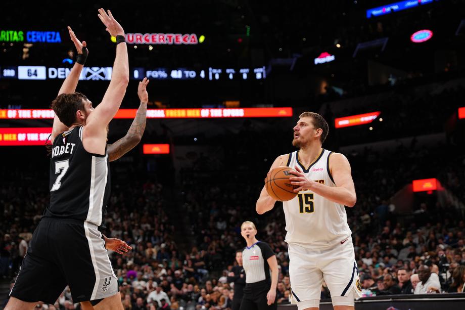 MK体育平台-约基奇31+20+12穆雷39分 掘金客场20分逆转马刺